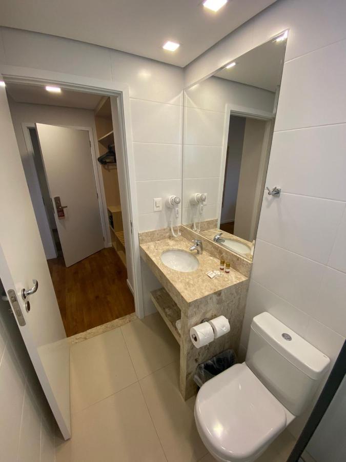Legacy Hotel Guaratingueta - Ao Lado De Aparecida -Sp Ngoại thất bức ảnh